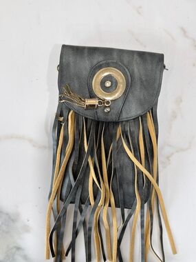 Fringe Crossbody Bag with Gold Accent - Black & Tan
